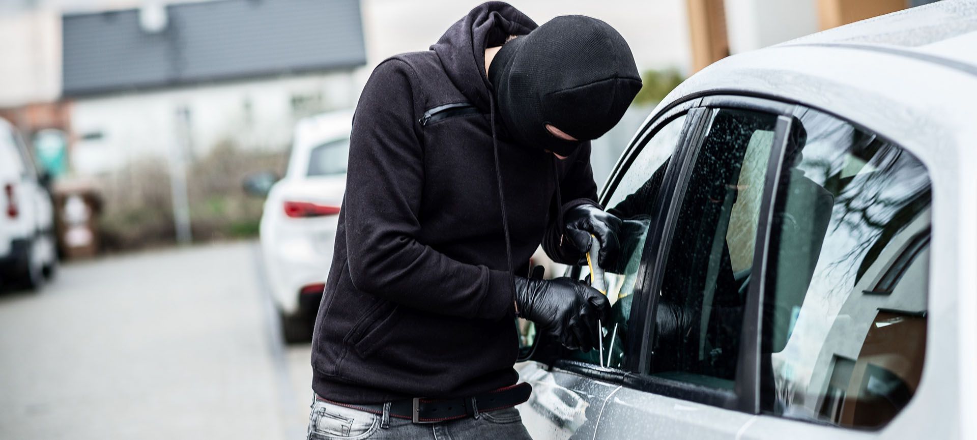 does car insurance cover items stolen out of your car